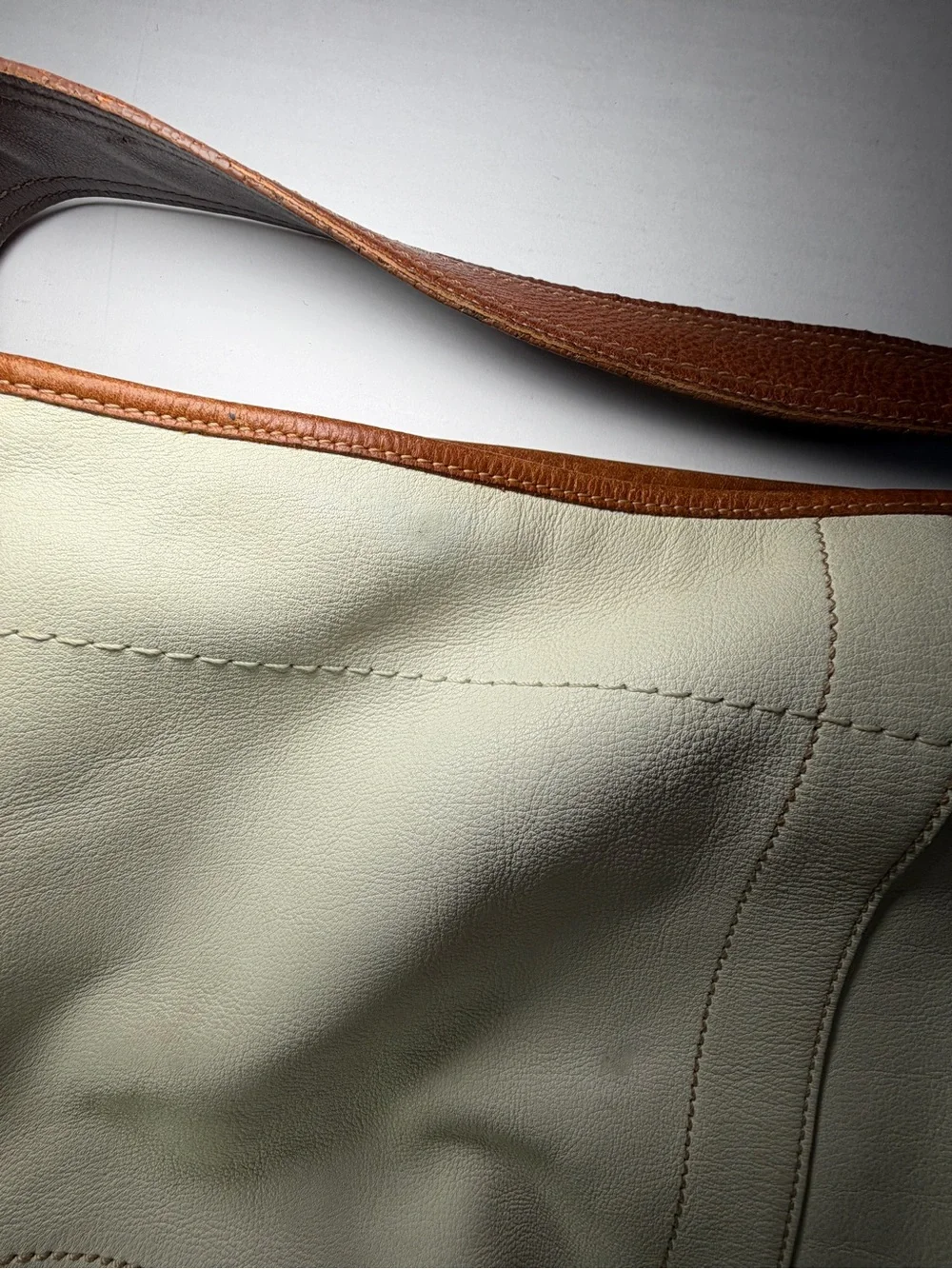 Coach Soho F08A03 Ivory Leather Hobo Shoulder Bag Brown Trim 2008 Y2K